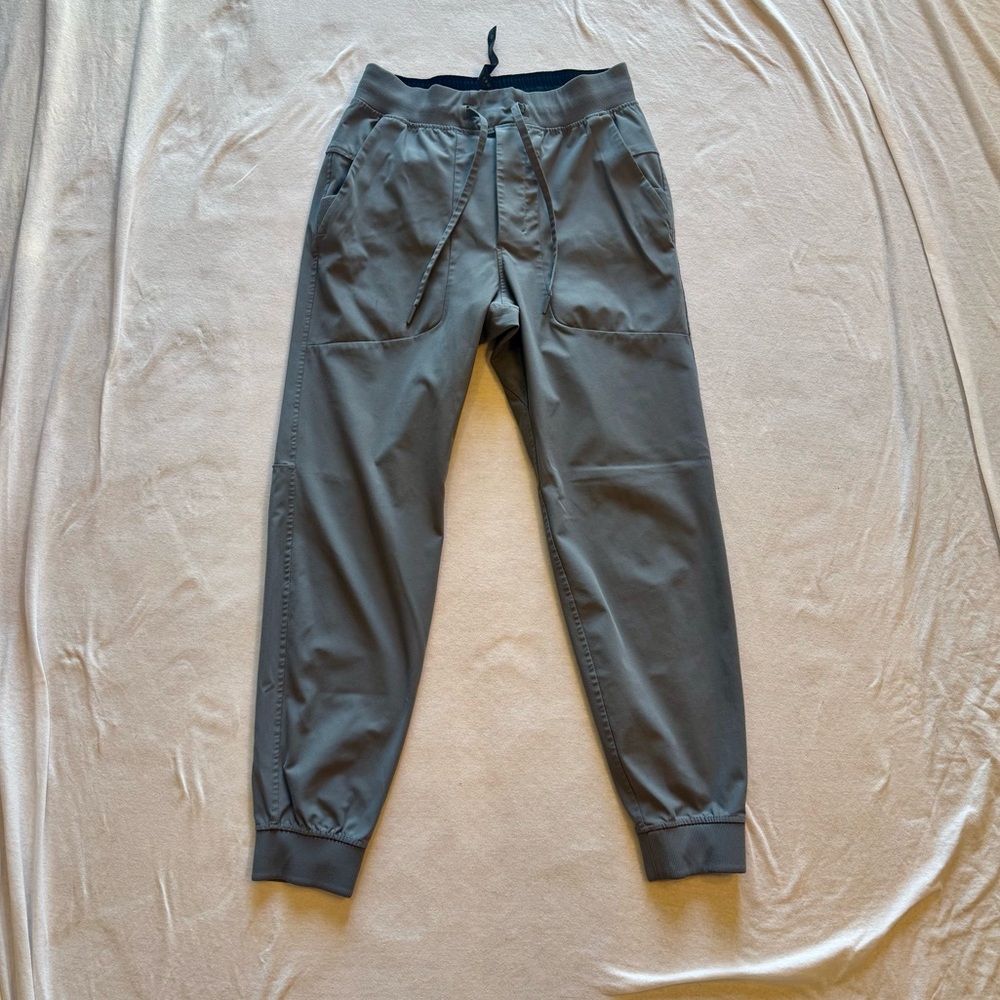 Lululemon Women’s Dark Grey Joggers - Size S